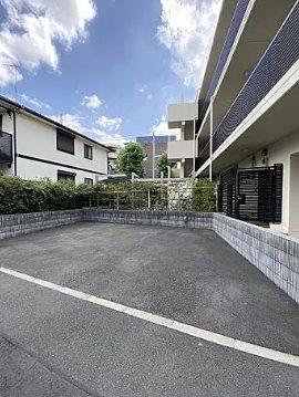 川崎市多摩区宿河原6丁目楽器可（グランドピアノ・木・弦楽器、DTM）マンション 駐車場