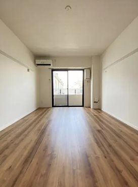 川崎市多摩区宿河原6丁目楽器可（グランドピアノ・木・弦楽器、DTM）マンション リビング