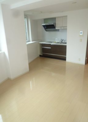 新宿区余丁町楽器可（ピアノ）マンション リビング