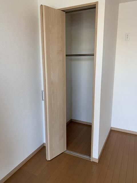 西東京市芝久保町2丁目楽器可(防音・グランドピアノ・弦・管楽器・声楽)マンション 収納