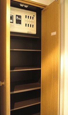 板橋区小茂根1丁目楽器可(ピアノ・声楽・管楽器・弦楽器)マンション 収納