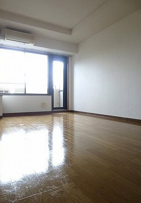板橋区小茂根1丁目楽器可(ピアノ・声楽・管楽器・弦楽器)マンション ベランダ