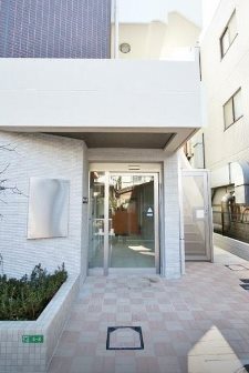 練馬区桜台1丁目楽器可（ピアノ・弦楽器・声楽）マンション エントランス