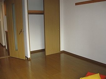 川崎市高津区溝口3丁目楽器可(ピアノ・弦管楽器・声楽)マンション リビング