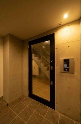 江戸川区南小岩8丁目楽器可(防音・グランドピアノ・弦・木・金管楽器・声楽・DTM)マンション エントランス