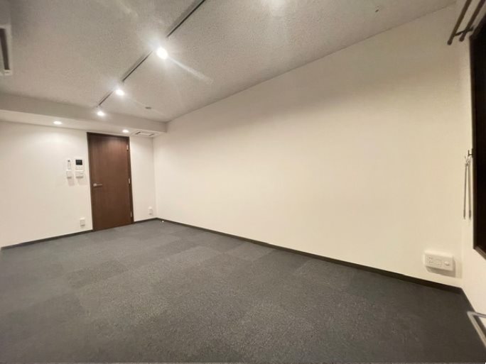 江戸川区南小岩8丁目楽器可（防音・24時間演奏・ピアノ・弦管楽器声楽・DTM）マンション リビング