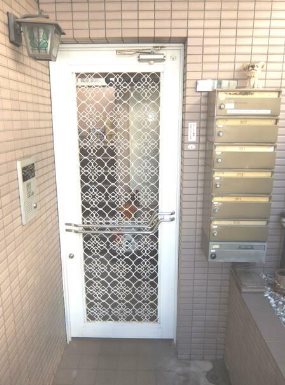 立川市柏町4丁目楽器可（グランドピアノ・管弦楽器・声楽）女性限定マンション エントランス
