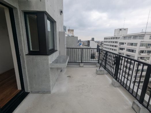 中野区中野5丁目楽器可（防音・24時間演奏・ピアノ・弦管楽器・声楽）マンション ベランダ