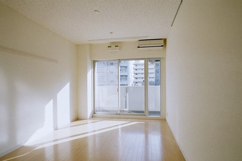 豊島区池袋2丁目楽器可（グランドピアノ・弦管楽器・声楽）マンション リビング