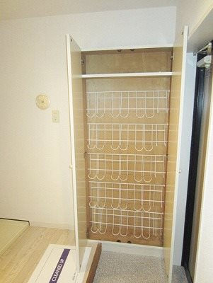 練馬区旭丘2丁目楽器可(ピアノ・弦楽器・声楽)マンション 収納