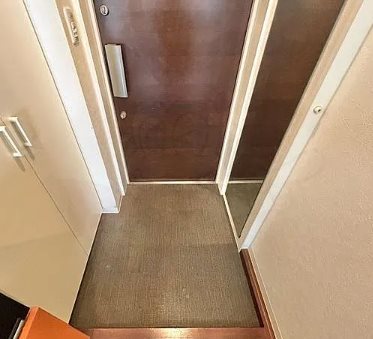 調布市若葉町2丁目楽器可（ピアノ・弦/管楽器・声楽）女性限定マンション 玄関