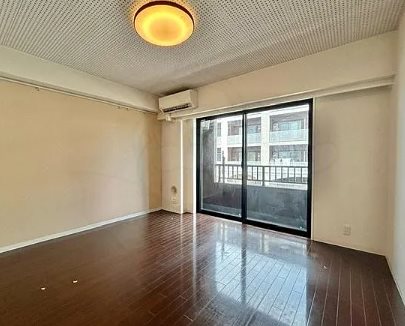 調布市若葉町2丁目楽器可（ピアノ・弦/管楽器・声楽）女性限定マンション リビング