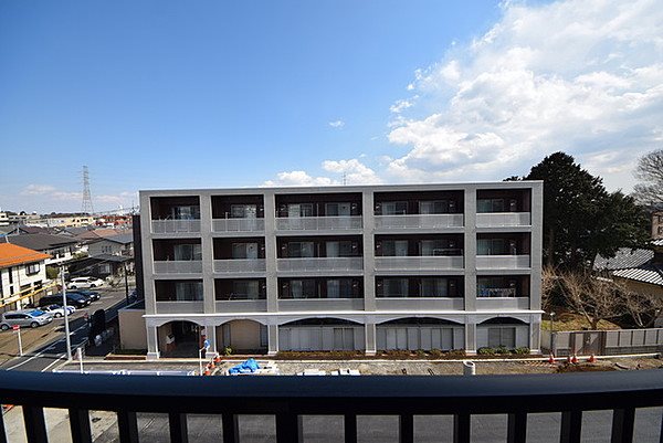 調布市若葉町2丁目楽器可（ピアノ・弦/管楽器・声楽）女性限定マンション ベランダ