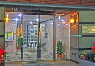 豊島区南池袋２丁目楽器可（防音・ピアノ・弦管楽器・声楽）女性限定マンション エントランス
