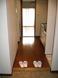 川崎市高津区溝口3丁目楽器可(ピアノ・弦管楽器・声楽)マンション 玄関