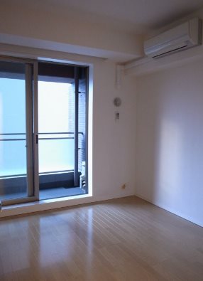 横浜市中区日本大通楽器可（ピアノ・ヴァイオリン・フルート）マンション リビング