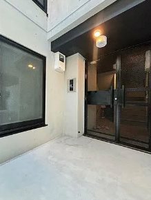 荒川区西尾久2丁目楽器可(防音・グランドピアノ・弦・管楽器・声楽)マンション エントランス