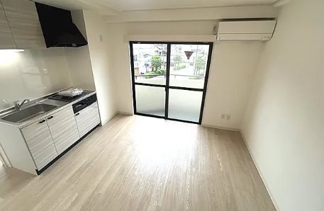 狛江市和泉本町3丁目楽器可（グランドピアノ・管弦楽器・声楽・DTM）マンション リビング