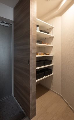 大田区山王1丁目楽器可（防音・24時間演奏・グランドピアノ・管弦楽器・声楽・DTM）マンション 玄関