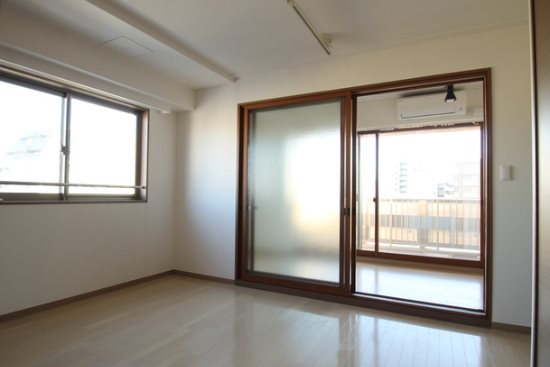 新宿区早稲田鶴巻町楽器可(防音・グランドピアノ・弦・管楽器・声楽)マンション ベッドルーム