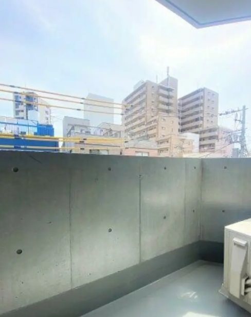 台東区千束4丁目楽器可（防音・24時間演奏可・グランドピアノ・弦管楽器・声楽・DTM）マンション ベランダ