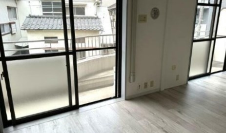 練馬区桜台1丁目楽器可（ピアノ・弦楽器）マンション ベランダ