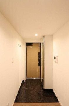 中野区弥生町２丁目楽器可（防音・グランドピアノ・木管・弦楽器・声楽）マンション 玄関