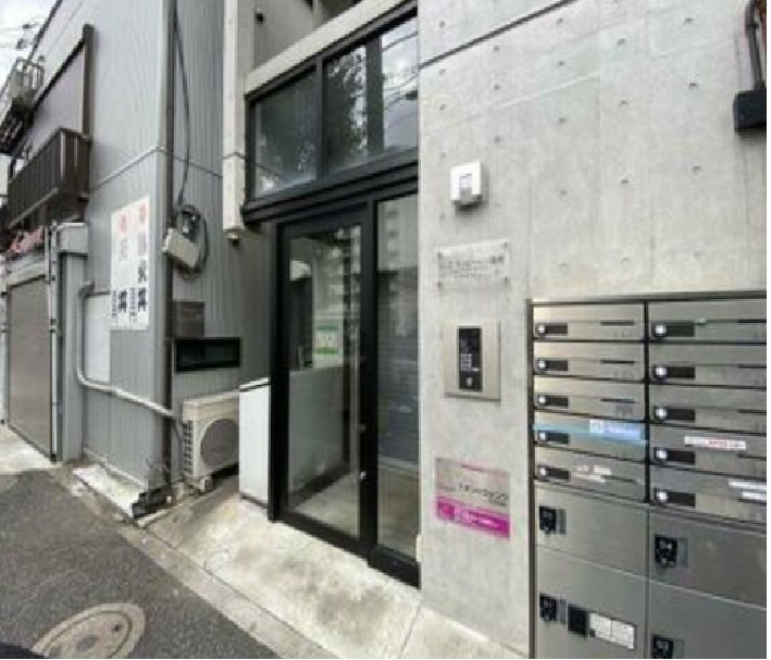 板橋区蓮根3丁目楽器可（防音・グランドピアノ・弦木金管楽器・声楽）マンション エントランス