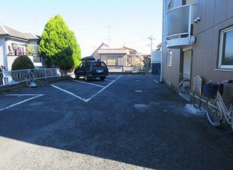 所沢市小手指南1丁目楽器可(防音・ピアノ・弦管楽器・声楽)マンション 駐車場