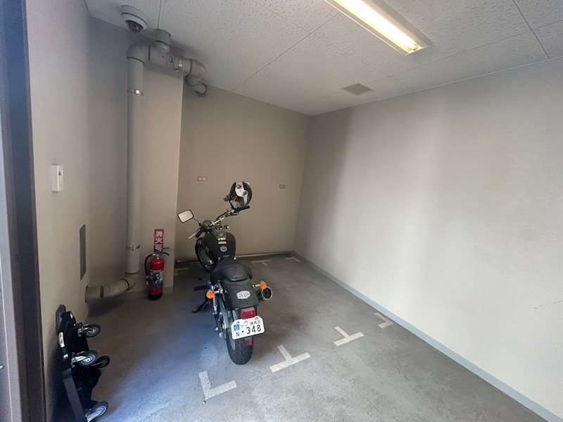 武蔵野市吉祥寺本町1丁目楽器可（防音・ピアノ・弦楽器・DTM・声楽）マンション 駐車場