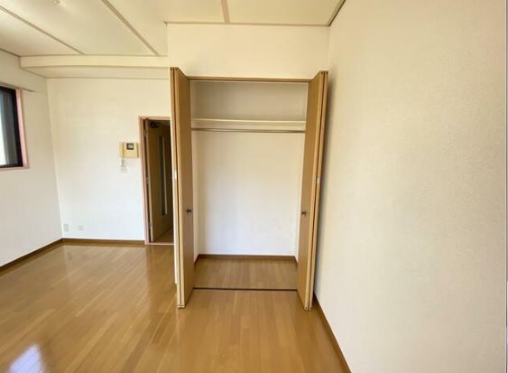 川崎市宮前区神木本町3丁目楽器可(ピアノ・弦管楽器・声楽)マンション 収納
