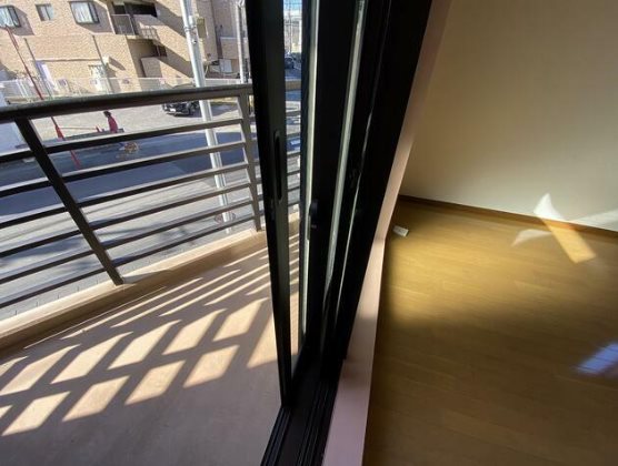 川崎市宮前区神木本町3丁目楽器可(ピアノ・弦管楽器・声楽)マンション ベランダ
