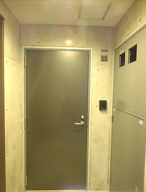 川口市本町3丁目楽器可（防音・24時間演奏・グランドピアノ・弦管楽器・声楽・DTM）築浅マンション 玄関