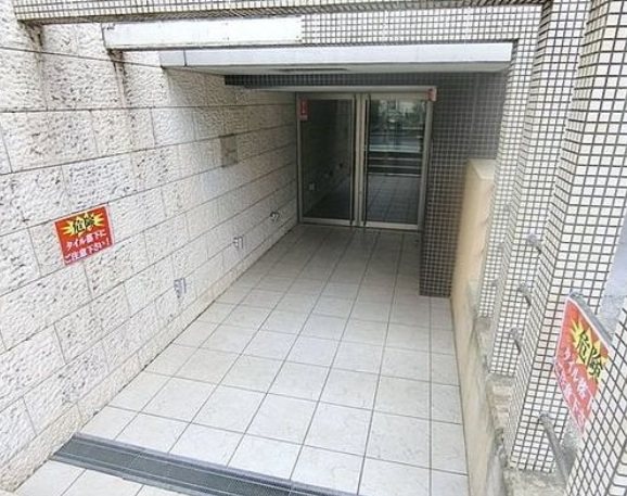 立川市砂川7丁目楽器可（ピアノ・弦管楽器）マンション 玄関