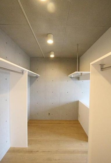 川崎市中原区下小田中1丁目楽器可(防音・ピアノ・弦・木楽器・声楽マイクなし)マンション 収納