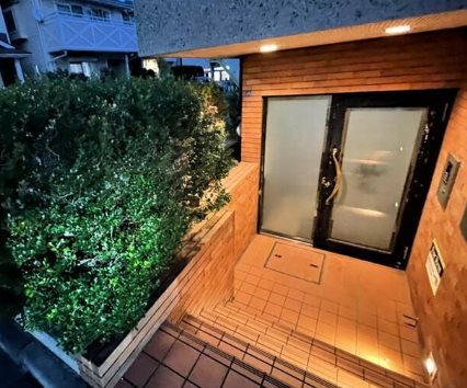 大田区上池台3丁目楽器可(ピアノ・弦・管打楽器・声楽)マンション エントランス