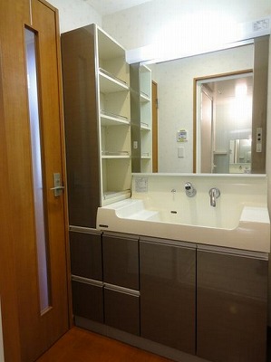川崎市多摩区生田6丁目楽器可(防音・グランドピアノ・弦・管楽器・声楽)マンション 洗面所