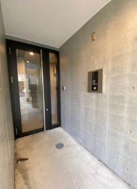 板橋区小豆沢2丁目楽器可(防音・24時間演奏・グランドピアノ・弦・管楽器・声楽)マンション エントランス