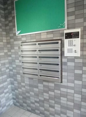 狛江市西野川1丁目楽器可(防音・グランドピアノ・弦・管楽器・声楽)マンション ロビー