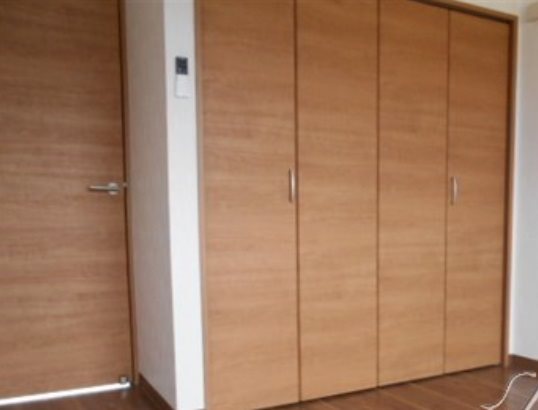 所沢市西新井町楽器可(防音・グランドピアノ・弦管楽器・声楽)マンション 収納