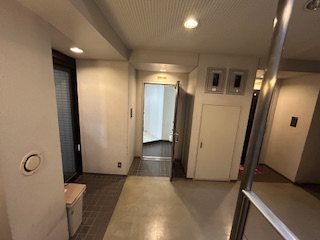 目黒区目黒3丁目楽器可(防音・グランドピアノ・弦・管楽器・声楽)マンション♪ エントランス