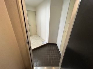 目黒区目黒3丁目楽器可(防音・グランドピアノ・弦・管楽器・声楽)マンション♪ 玄関
