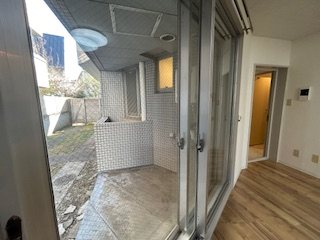 目黒区目黒3丁目楽器可(防音・グランドピアノ・弦・管楽器・声楽)マンション♪ ベランダ