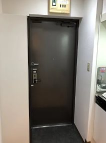 台東区上野桜木1丁目楽器可(防音・ピアノ・弦楽器・声楽)マンション 玄関
