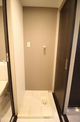 台東区上野桜木1丁目楽器可(防音・ピアノ・弦楽器・声楽)マンション 玄関