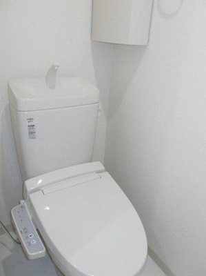横浜市神奈川区東神奈川2丁目楽器可(防音・弦・管楽器・声楽)マンション トイレ