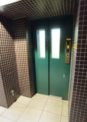 立川市砂川7丁目楽器可（ピアノ・弦管楽器）マンション エントランス