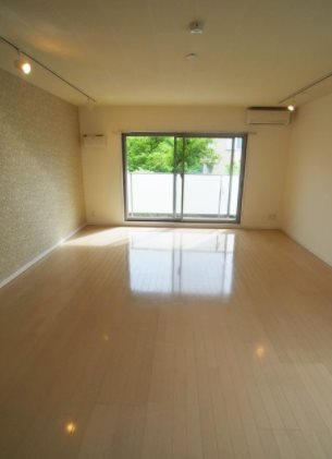立川市砂川7丁目楽器可（ピアノ・弦管楽器）マンション リビング