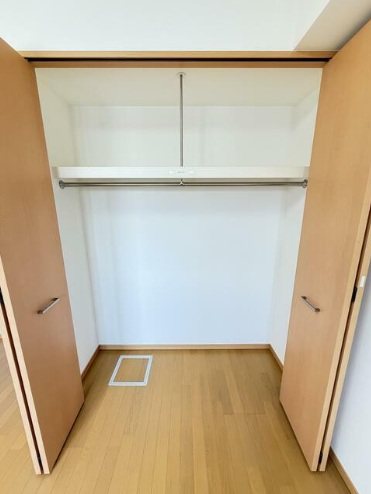 川崎市多摩区登戸楽器可（ピアノ・管弦楽器）マンション 収納