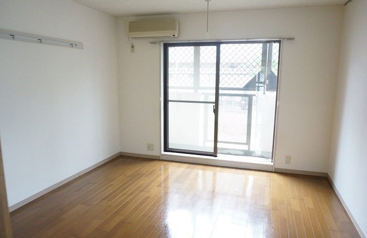 立川市柏町3丁目楽器可(グランドピアノ・弦管楽器・声楽）女性限定マンション リビング